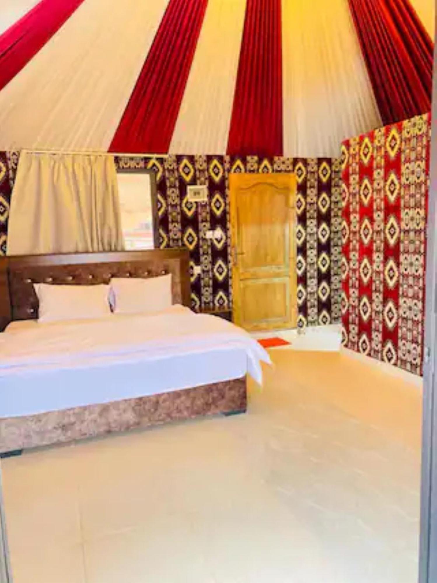 Calm Camp Bed and Breakfast Wadi Rum Exteriör bild
