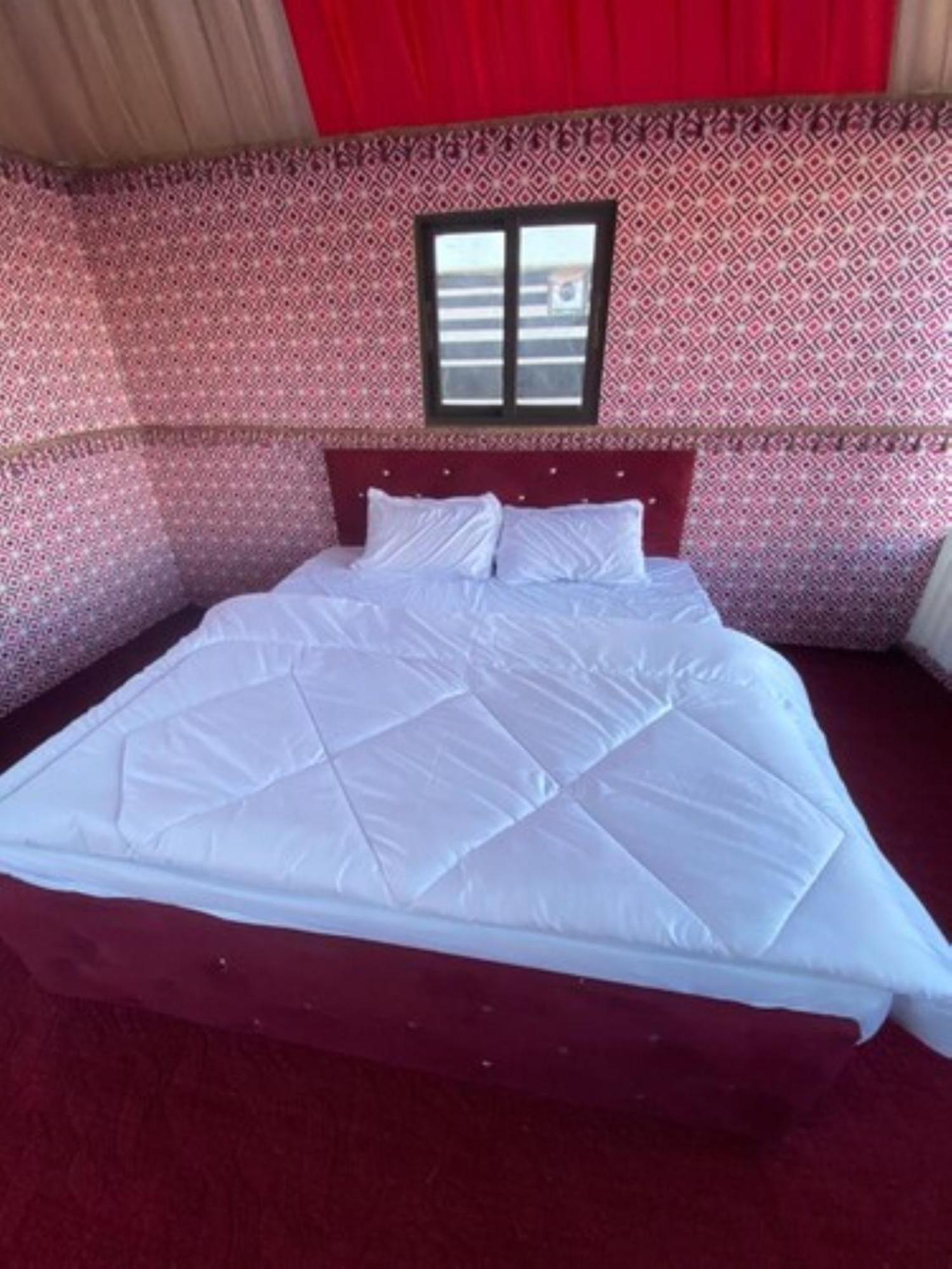 Calm Camp Bed and Breakfast Wadi Rum Exteriör bild