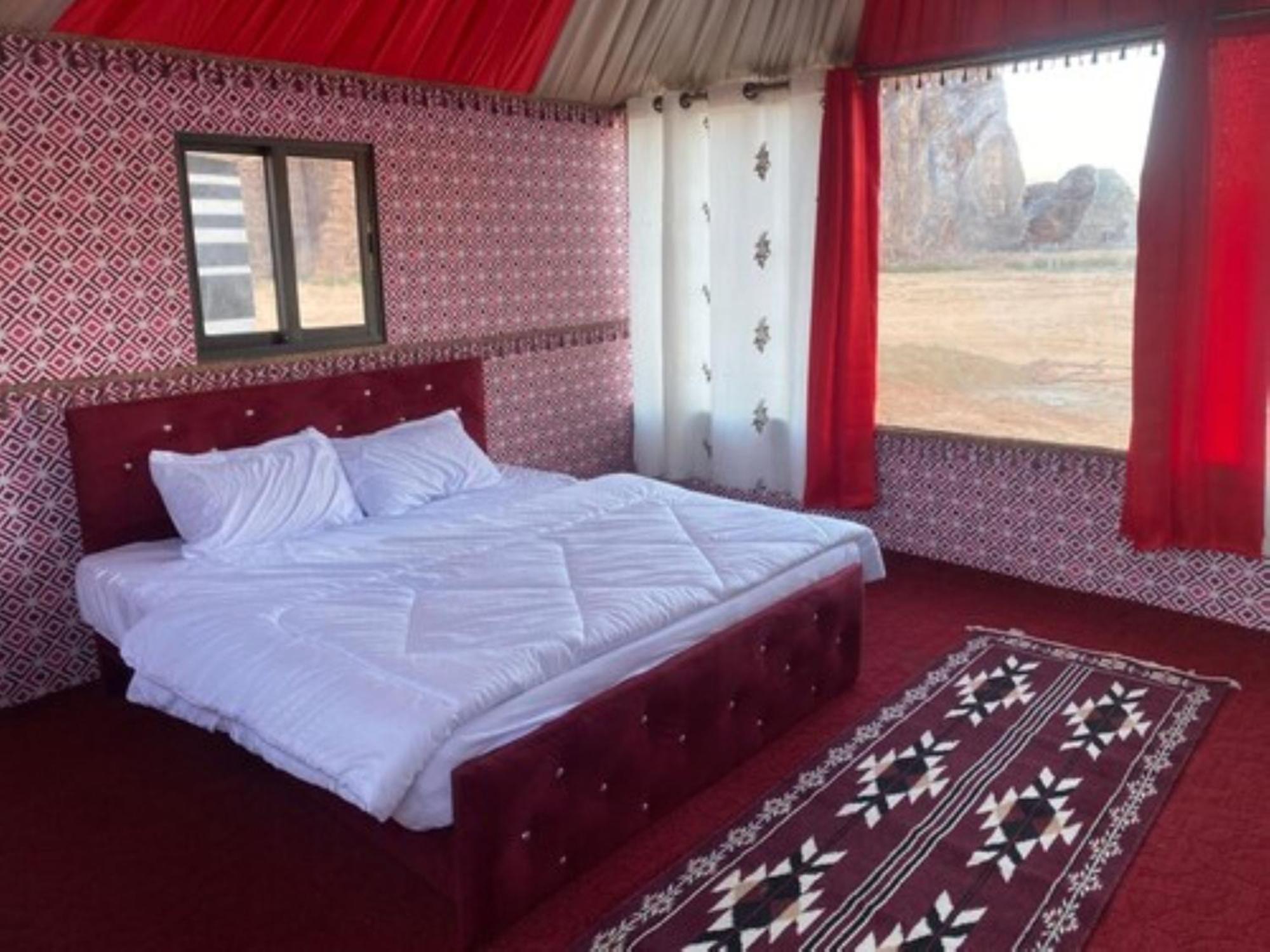 Calm Camp Bed and Breakfast Wadi Rum Exteriör bild