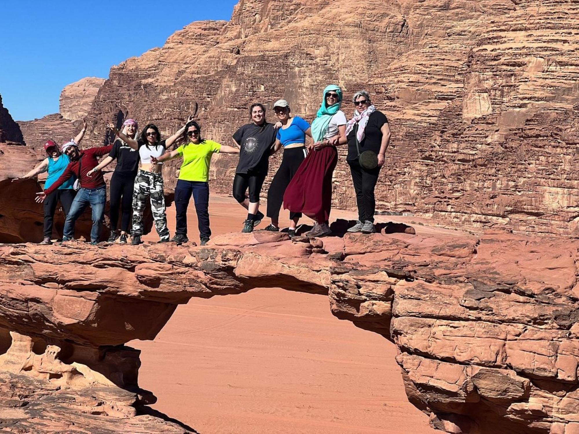 Calm Camp Bed and Breakfast Wadi Rum Exteriör bild